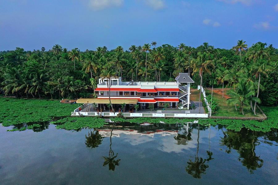 Vembanad Village Backwater Resort Alappuzha Εξωτερικό φωτογραφία