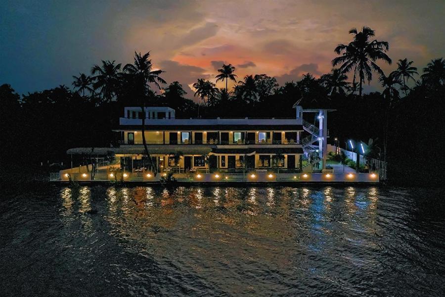 Vembanad Village Backwater Resort Alappuzha Εξωτερικό φωτογραφία